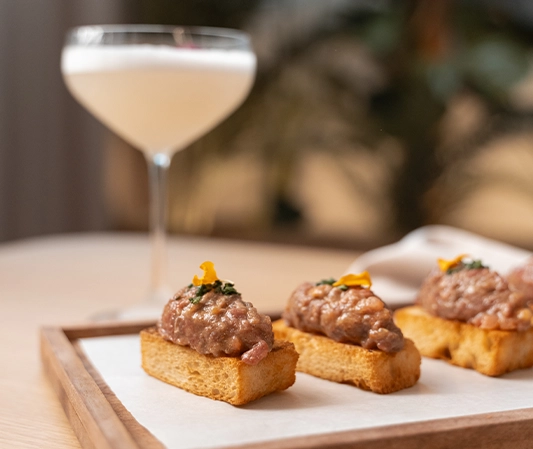 steak tartar Caliza restaurante