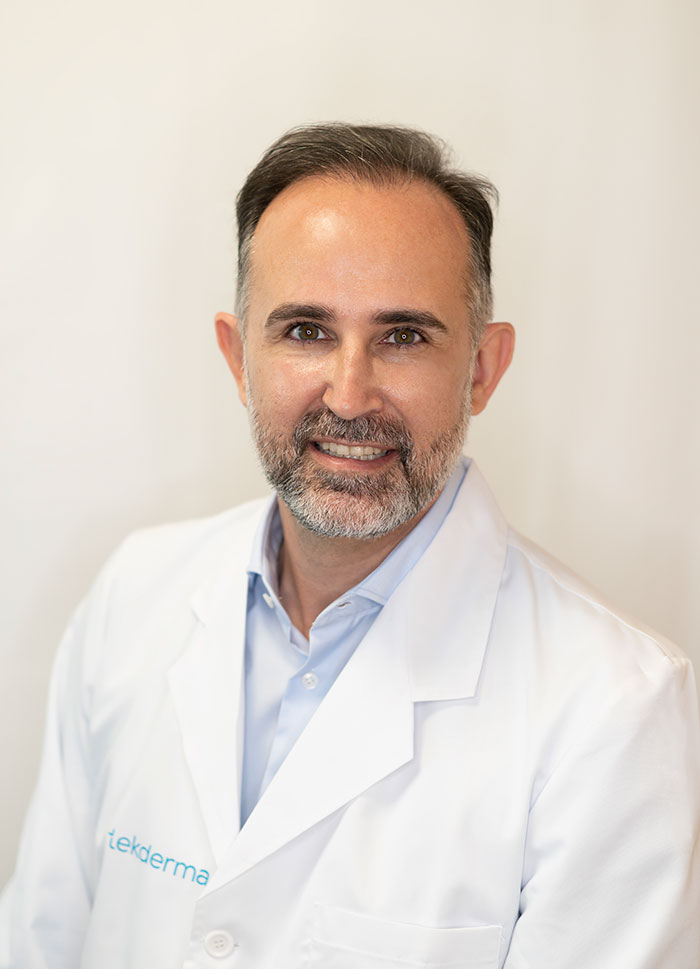 Experto_dermatología_tekdermawellness